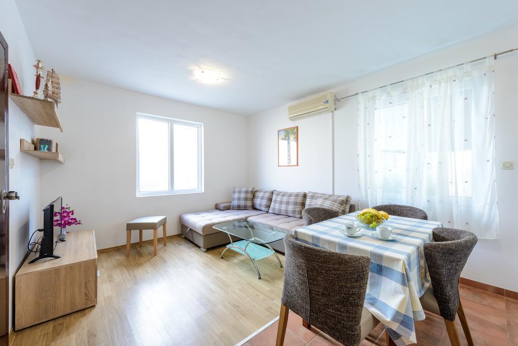 Apartment Aida