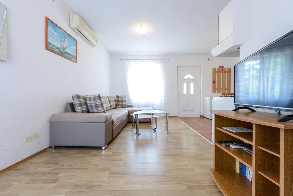 Apartment Aida