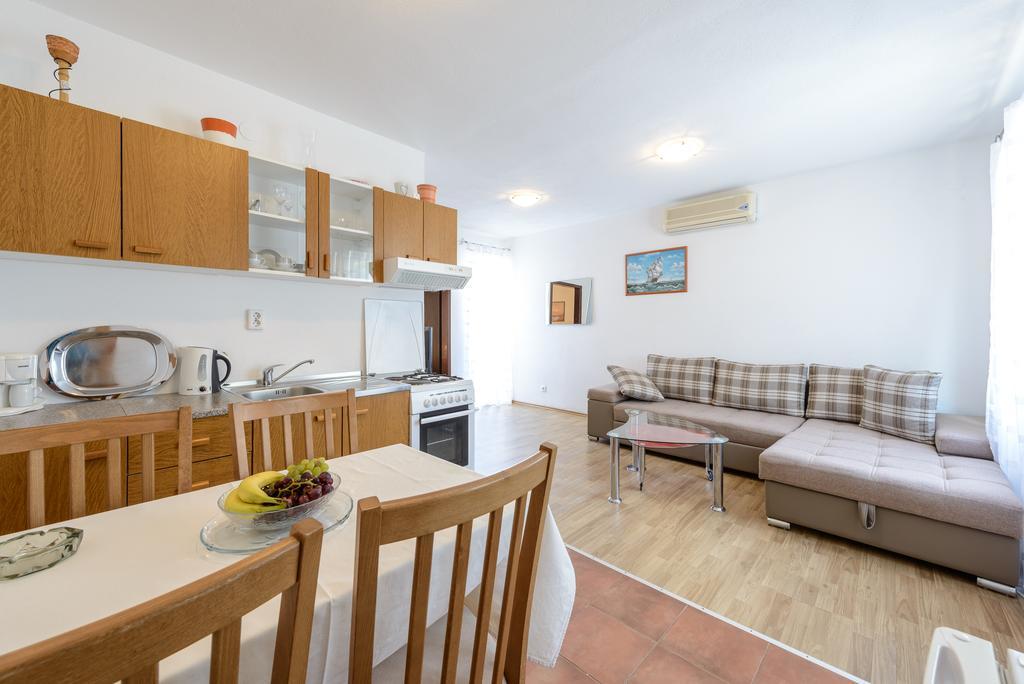 Apartment Aida