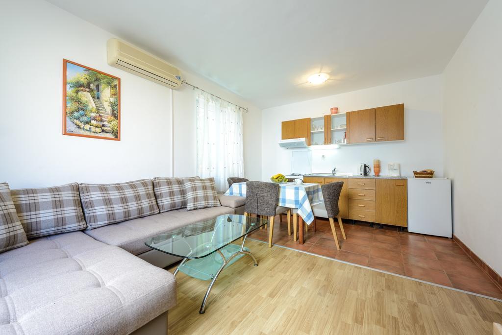 Apartment Aida